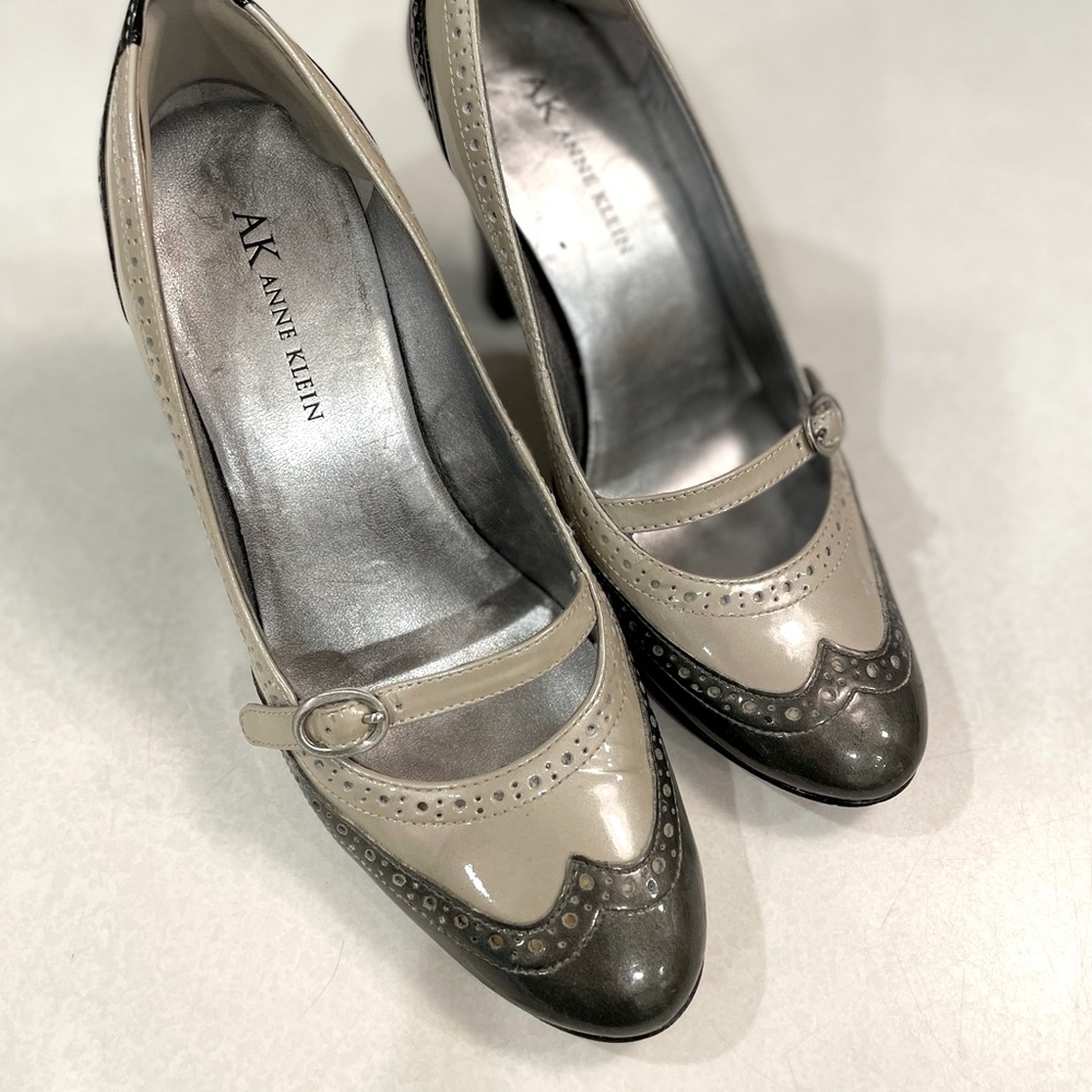 ❌SOLD❌ Wingtip Patent Leather Pumps